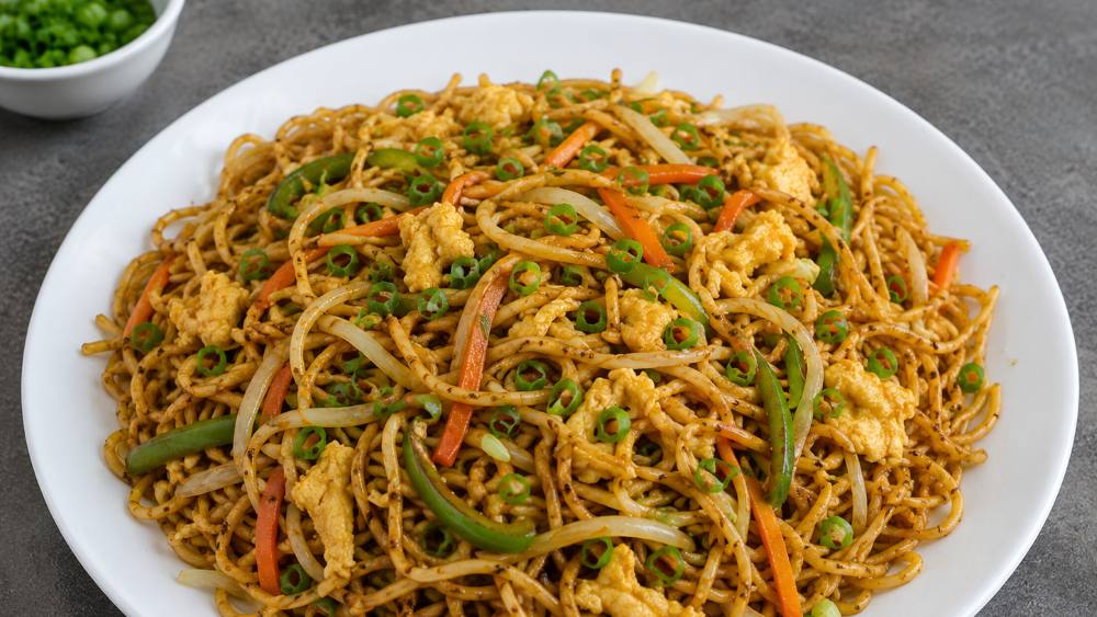 Egg Hakka Noodles